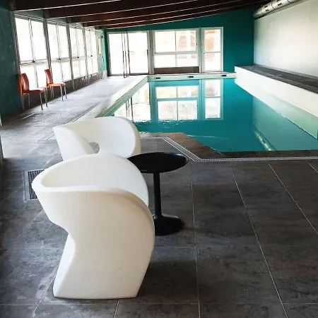 Lejlighed Duplex T3 A Avec Terrasse, Piscine, Sauna Et Parking - Capacite 6 Personnes - Fr-1-165b-53 Jausiers